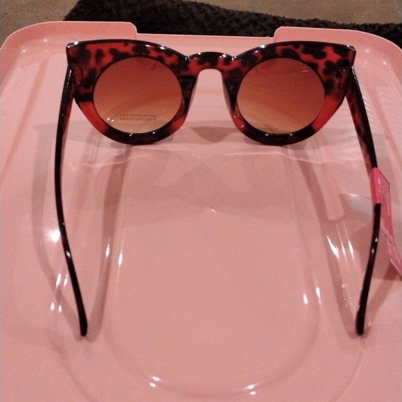 ROUND Cat Eye Leopard Print Frames Oversized Brown Sunglasses - Picture 6 of 16